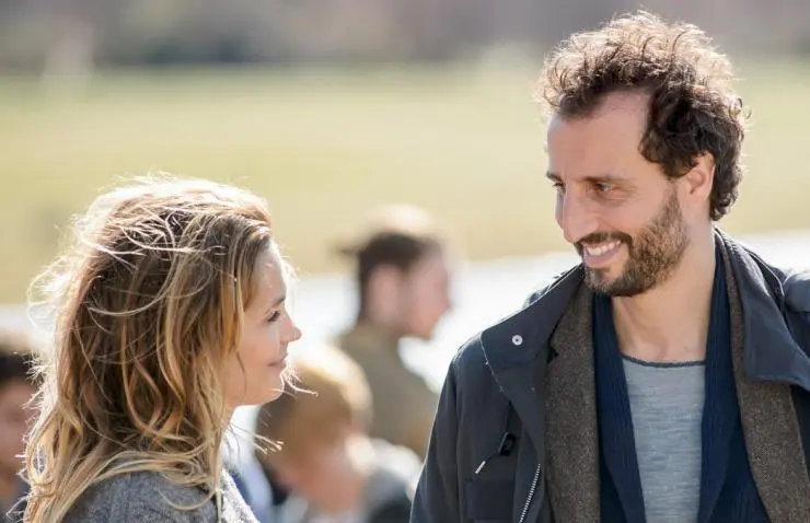 Исчезновение на берегу озера (2015) в хорошем качестве смотреть онлайн Исчезновение на берегу озера (2015) сериал в хорошем качестве смотреть онлайн