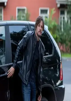 Третий должен уйти (2018) 1 сезон 1-1,2 серия в хорошем качестве смотреть онлайн Третий должен уйти (2018) сериал 1-1,2 серию 1 сезона в хорошем качестве смотреть онлайн