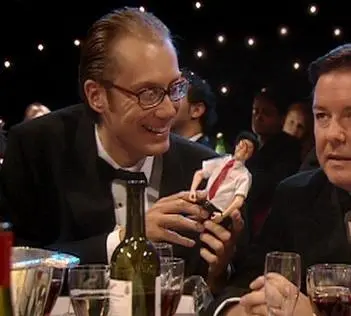 Массовка (2005) 1-2 сезон 1-4,5,6 серия смотреть онлайн бесплатно Массовка (2005) сериал 1-4,5,6 серию 1-2 сезона смотреть онлайн бесплатно