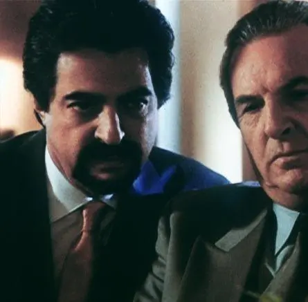 Последний дон (1997) 1 сезон 1-1,2,3 серия в хорошем качестве смотреть онлайн Последний дон (1997) сериал 1-1,2,3 серию 1 сезона в хорошем качестве смотреть онлайн