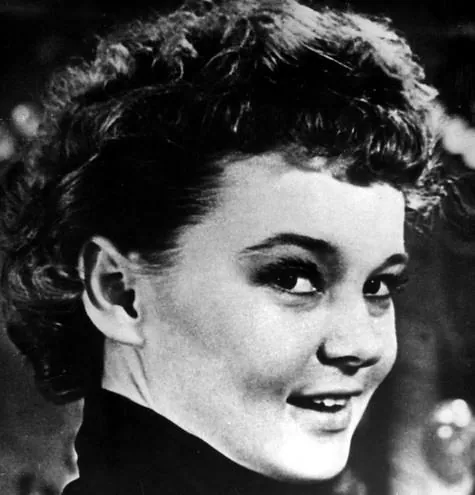 Карнавальная ночь (1956) в хорошем качестве смотреть онлайн Карнавальная ночь (1956) фильм в хорошем качестве смотреть онлайн