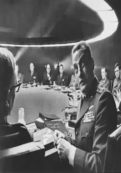 Доктор Стрейнджлав, или Как я научился не волноваться и полюбил атомную бомбу (1963) смотреть онлайн бесплатно Доктор Стрейнджлав, или Как я научился не волноваться и полюбил атомную бомбу (1963) фильм смотреть онлайн бесплатно