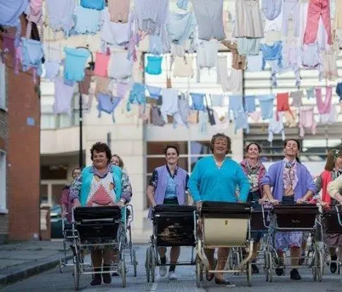 Мальчики миссис Браун (2014) смотреть онлайн бесплатно Мальчики миссис Браун (2014) фильм смотреть онлайн бесплатно