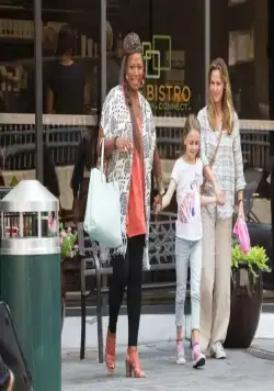 Чудеса с небес (2016) в хорошем качестве смотреть онлайн Чудеса с небес (2016) фильм в хорошем качестве смотреть онлайн