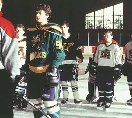 Могучие утята 3 (1996) в хорошем качестве смотреть онлайн Могучие утята 3 (1996) фильм в хорошем качестве смотреть онлайн