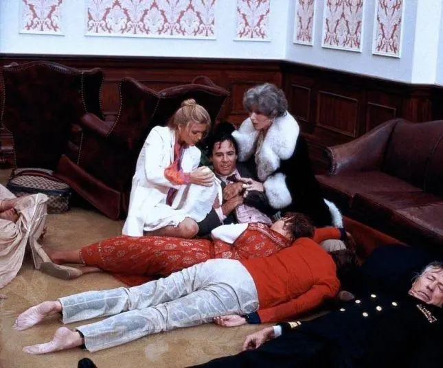 Чарли Чан и проклятье королевы драконов (1981) смотреть онлайн Чарли Чан и проклятье королевы драконов (1981) фильм смотреть онлайн