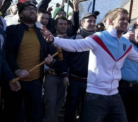 Фабрика футбольных хулиганов (2013) смотреть онлайн Фабрика футбольных хулиганов (2013) фильм смотреть онлайн