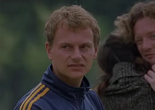 Человек с дождем в ботинках (1998) смотреть онлайн Человек с дождем в ботинках (1998) фильм смотреть онлайн