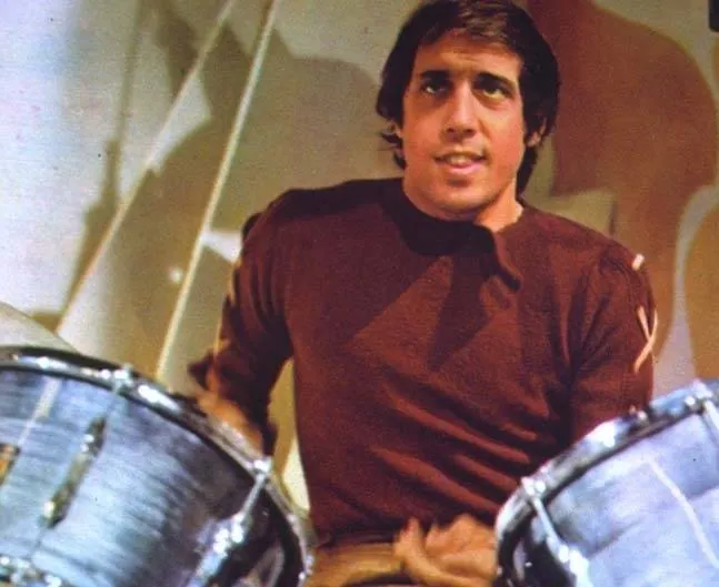 Какой-то странный тип (1963) в хорошем качестве смотреть онлайн Какой-то странный тип (1963) фильм в хорошем качестве смотреть онлайн