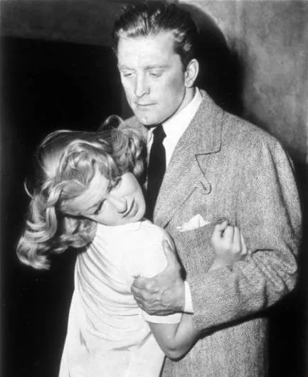 Злые и красивые (1952) в хорошем качестве смотреть онлайн Злые и красивые (1952) фильм в хорошем качестве смотреть онлайн