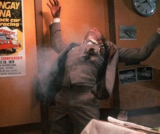 Долгая Страстная пятница (1979) смотреть онлайн Долгая Страстная пятница (1979) фильм смотреть онлайн