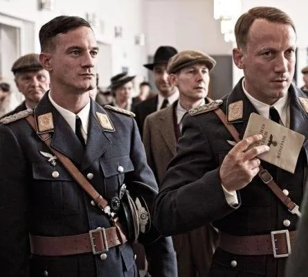 «Гинденбург»: Последний полёт (2011) смотреть онлайн «Гинденбург»: Последний полёт (2011) сериал смотреть онлайн