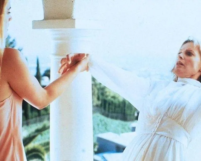 Ядовитый плющ (1992) в хорошем качестве смотреть онлайн Ядовитый плющ (1992) фильм в хорошем качестве смотреть онлайн