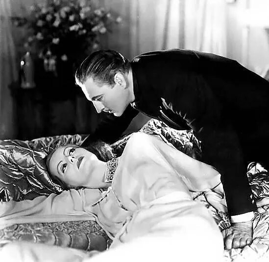 Гранд Отель (1932) смотреть онлайн бесплатно Гранд Отель (1932) фильм смотреть онлайн бесплатно