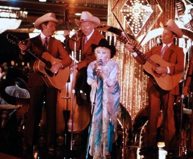 Сглазили! (1982) в хорошем качестве смотреть онлайн Сглазили! (1982) фильм в хорошем качестве смотреть онлайн