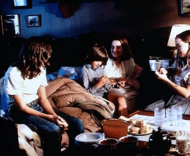 Цементный сад (1992) смотреть онлайн бесплатно Цементный сад (1992) фильм смотреть онлайн бесплатно