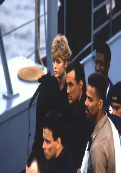 В осаде (1992) в хорошем качестве смотреть онлайн В осаде (1992) фильм в хорошем качестве смотреть онлайн