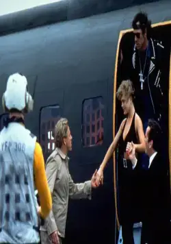 В осаде (1992) смотреть онлайн бесплатно В осаде (1992) фильм смотреть онлайн бесплатно