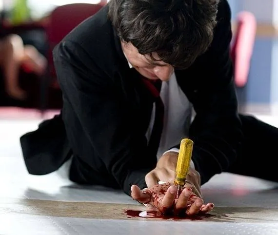 Истерзанный (2009) в хорошем качестве смотреть онлайн Истерзанный (2009) фильм в хорошем качестве смотреть онлайн