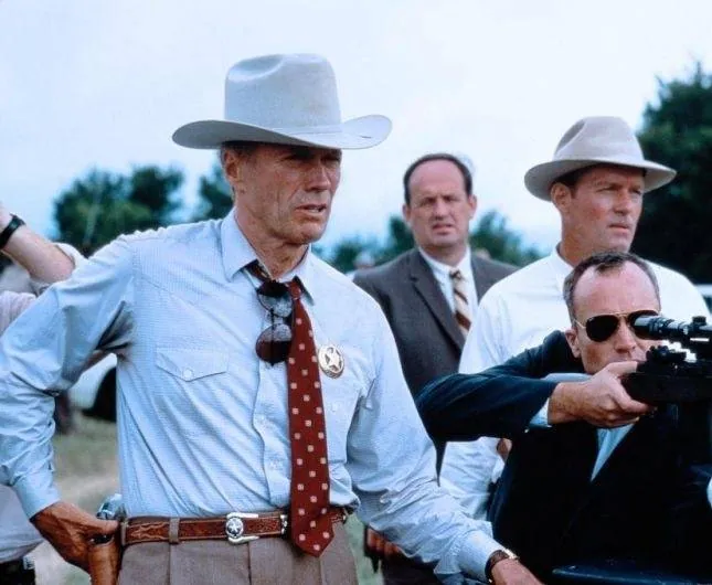 Совершенный мир (1993) в хорошем качестве смотреть онлайн Совершенный мир (1993) фильм в хорошем качестве смотреть онлайн