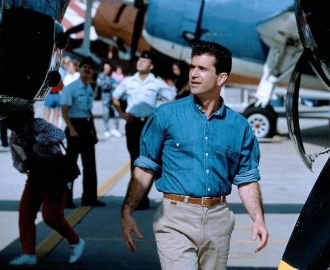 Вечно молодой (1992) в хорошем качестве смотреть онлайн Вечно молодой (1992) фильм в хорошем качестве смотреть онлайн