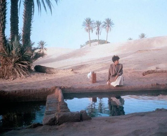 Под покровом небес (1990) в хорошем качестве смотреть онлайн Под покровом небес (1990) фильм в хорошем качестве смотреть онлайн