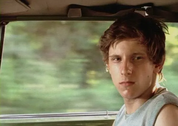 Подводное течение (2004) в хорошем качестве смотреть онлайн Подводное течение (2004) фильм в хорошем качестве смотреть онлайн