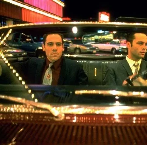 Тусовщики (1996) в хорошем качестве смотреть онлайн Тусовщики (1996) фильм в хорошем качестве смотреть онлайн