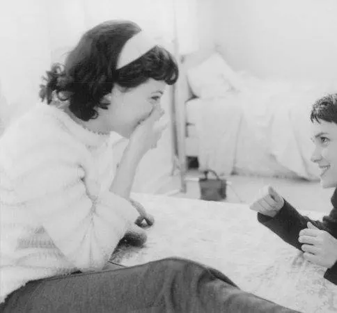 Прерванная жизнь (1999) смотреть онлайн бесплатно Прерванная жизнь (1999) фильм смотреть онлайн бесплатно