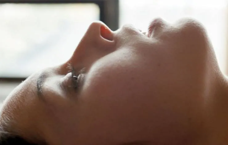 Ниже её губ (2016) в хорошем качестве смотреть онлайн Ниже её губ (2016) фильм в хорошем качестве смотреть онлайн