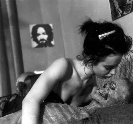 Некромантик (1987) смотреть онлайн Некромантик (1987) фильм смотреть онлайн