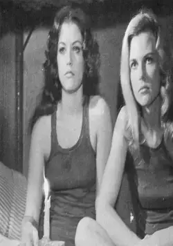 Дом большой куклы (1971) смотреть онлайн Дом большой куклы (1971) фильм смотреть онлайн