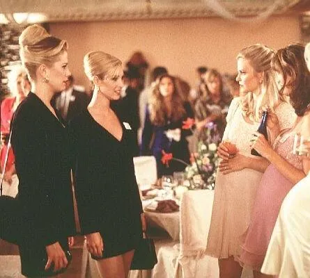 Роми и Мишель на встрече выпускников (1997) в хорошем качестве смотреть онлайн Роми и Мишель на встрече выпускников (1997) фильм в хорошем качестве смотреть онлайн