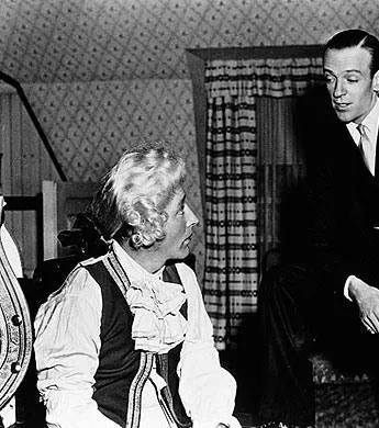 Праздничная гостиница (1942) смотреть онлайн Праздничная гостиница (1942) фильм смотреть онлайн