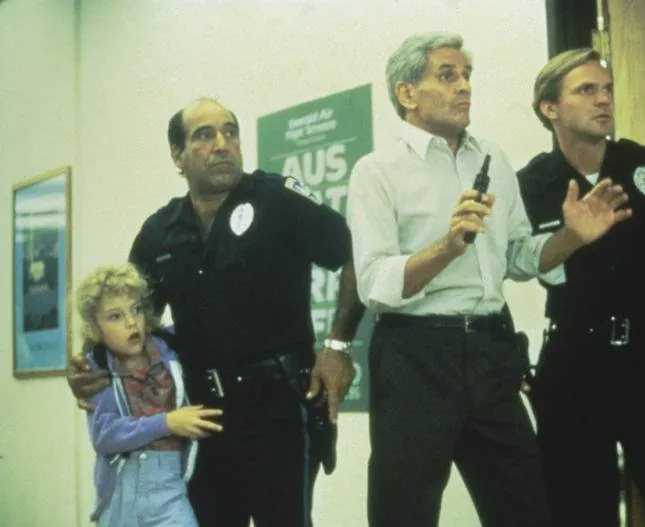 Плащ и кинжал (1984) смотреть онлайн Плащ и кинжал (1984) фильм смотреть онлайн