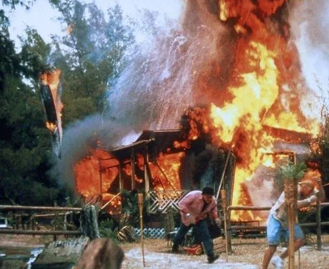 Остров МакКинси (1998) смотреть онлайн бесплатно Остров МакКинси (1998) фильм смотреть онлайн бесплатно