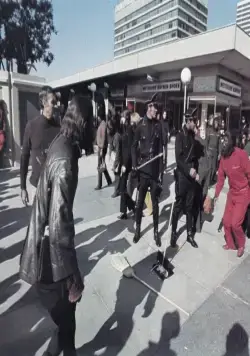 Завоевание планеты обезьян (1972) смотреть онлайн Завоевание планеты обезьян (1972) фильм смотреть онлайн