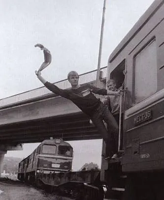 Поезд вне расписания (1985) смотреть онлайн бесплатно Поезд вне расписания (1985) фильм смотреть онлайн бесплатно