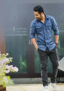 Аравинда вместе с Рагхавой (2018) в хорошем качестве смотреть онлайн Аравинда вместе с Рагхавой (2018) фильм в хорошем качестве смотреть онлайн