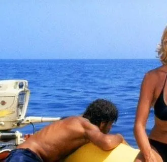 Отнесенные необыкновенной судьбой в лазурное море в августе (1974) смотреть онлайн бесплатно Отнесенные необыкновенной судьбой в лазурное море в августе (1974) фильм смотреть онлайн бесплатно