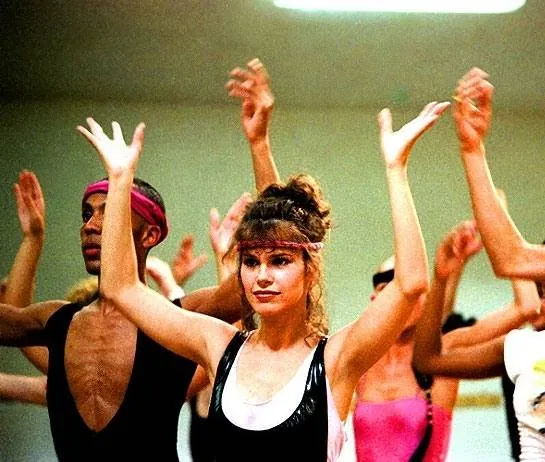 Золушка `80 (1983) 1 сезон 1-1,2,3,4 серия в хорошем качестве смотреть онлайн Золушка `80 (1983) сериал 1-1,2,3,4 серию 1 сезона в хорошем качестве смотреть онлайн