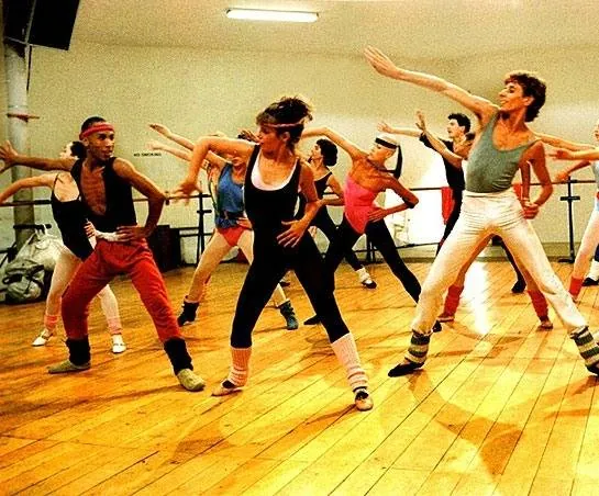 Золушка `80 (1983) 1 сезон 1-1,2,3,4 серия смотреть онлайн Золушка `80 (1983) сериал 1-1,2,3,4 серию 1 сезона смотреть онлайн