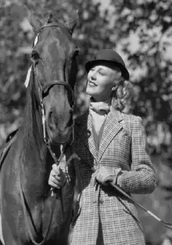 Цилиндр (1935) смотреть онлайн бесплатно Цилиндр (1935) фильм смотреть онлайн бесплатно