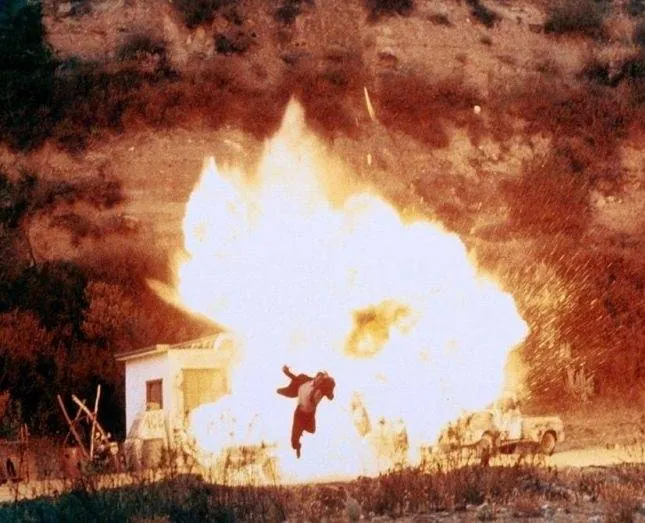 Предательство за предательством (1997) в хорошем качестве смотреть онлайн Предательство за предательством (1997) фильм в хорошем качестве смотреть онлайн