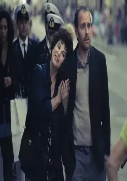 Первое прекрасное (2010) в хорошем качестве смотреть онлайн Первое прекрасное (2010) фильм в хорошем качестве смотреть онлайн