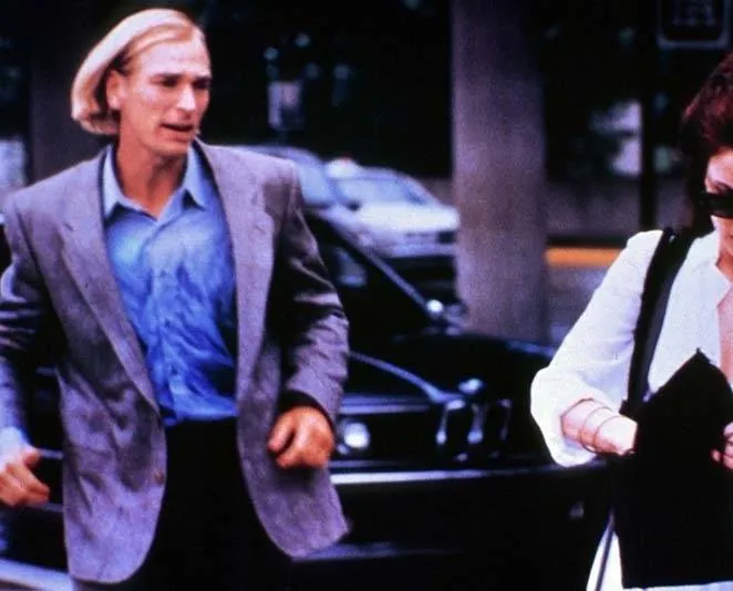 Елена в ящике (1992) смотреть онлайн бесплатно Елена в ящике (1992) фильм смотреть онлайн бесплатно