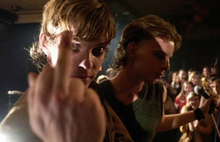 Братья Рок-н-Ролл (2005) смотреть онлайн Братья Рок-н-Ролл (2005) фильм смотреть онлайн