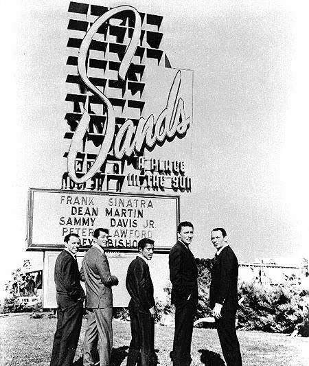 Одиннадцать друзей Оушена (1960) в хорошем качестве смотреть онлайн Одиннадцать друзей Оушена (1960) фильм в хорошем качестве смотреть онлайн