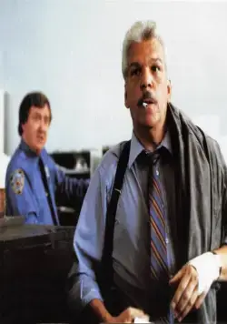 Маньяк-полицейский (1988) смотреть онлайн Маньяк-полицейский (1988) фильм смотреть онлайн