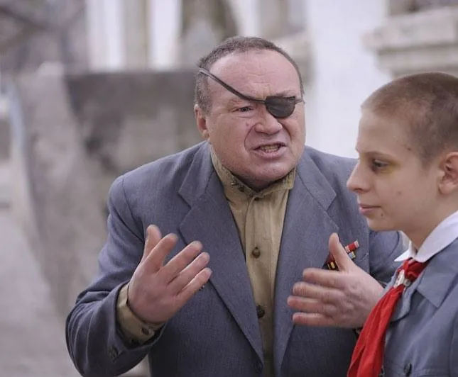 Крест в круге (2009) 1 сезон 1-6,7,8 серия в хорошем качестве смотреть онлайн Крест в круге (2009) сериал 1-6,7,8 серию 1 сезона в хорошем качестве смотреть онлайн